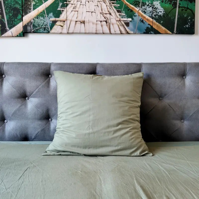 La taie d’oreiller coton de mise à la terre verte carée 60cmx60cm par inalterra.fr