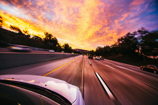 Champs magnétiques dans les véhicules électriques : une pollution invisible à ne pas ignorer